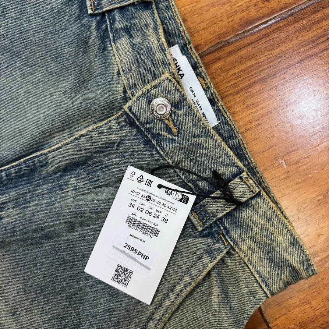 BERSHKA JEANS (Category: Jeans) located in Muntinlupa City. Submitted by myrandomthingz (Listing ID 1338081642, Image 2). Description: BRAND NEW W25-26 💸 MODE OF PAYMENT: GCASH ONLY 📦 MODE OF SHIPMENT: GGX / SCO / GRAB / LALAMOVE.