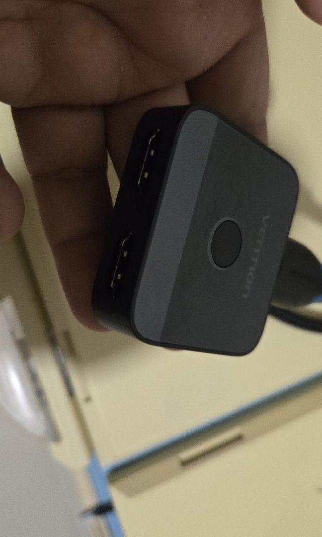 Bi-directional HDMI switch and cable 4k ultra HD (Category: Cables & Adaptors) located in Pasig City. Submitted by noah114 (Listing ID 1338107362, Image 2). Description: RFS: Don't need it anymore lightly used bought at P1000 selling for P400 loc Mandaluyong courier fee c/o buyer.