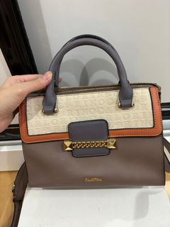 (Category: ) located in . Submitted by preloved_nq (Listing ID 1338026898, Image 1). Description: .