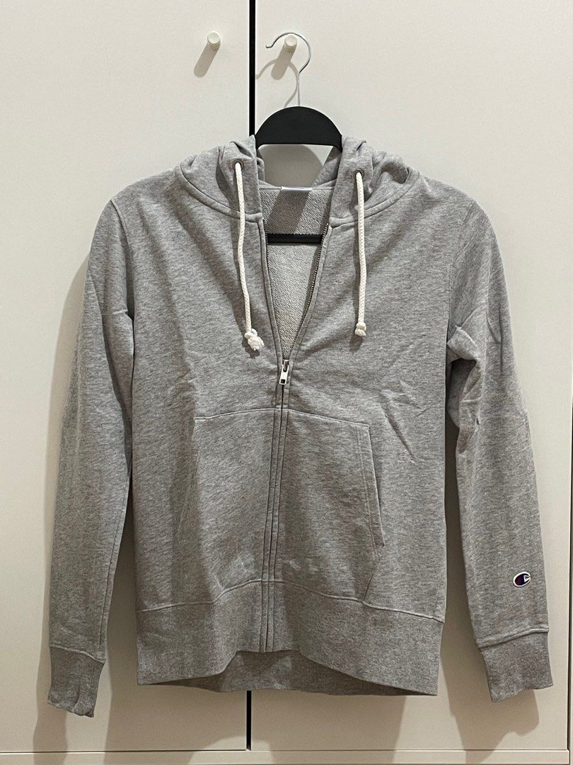 Champion Women’s Jacket (Category: Coats, Jackets and Outerwear) located in Quezon City. Submitted by cloud.things (Listing ID 1338083933, Image 1). Description: bought in Singapore - Women’s Medium RFS: used only once MOP: GCash, Maya, BPI, GoTyme.