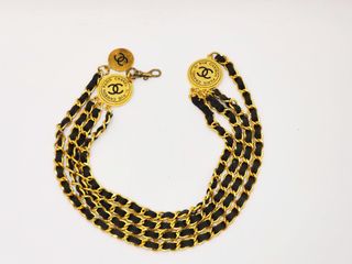 (Category: ) located in . Submitted by designercollectibles.com.au (Listing ID 1337971386, Image 1). Description: .