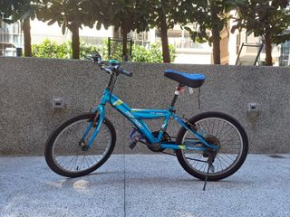(Category: ) located in . Submitted by derickng25 (Listing ID 1338117899, Image 1). Description: .