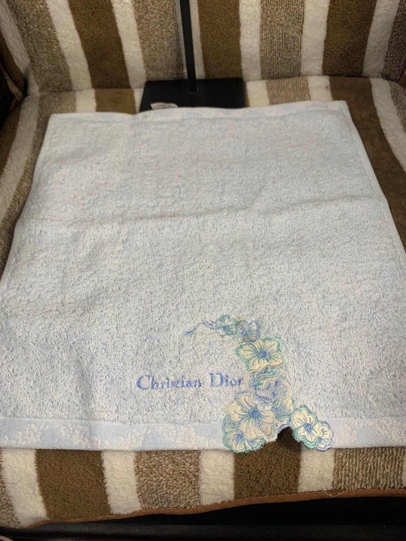 Christian Dior Bnew face towel (Category: Towels, Napkins & Holders) located in Cabanatuan. Submitted by mjluxxejapan (Listing ID 1338107539, Image 2). Description: Fixed price.bnew cond naalis lng s box.authentic from japan.makapal cotton.cute pretty in actual, approx 11”x9” meas.face towel lng po ito.powder blue color .