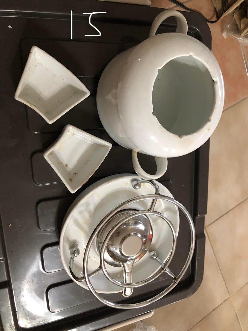 Fondue Set ceramic (Category: Other Kitchenware & Tableware) located in Paranaque City. Submitted by welcomebuyers (Listing ID 1338098254, Image 1). Description: .
