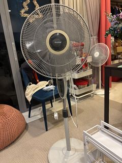 (Category: ) located in . Submitted by krissy411 (Listing ID 1338069601, Image 1). Description: .