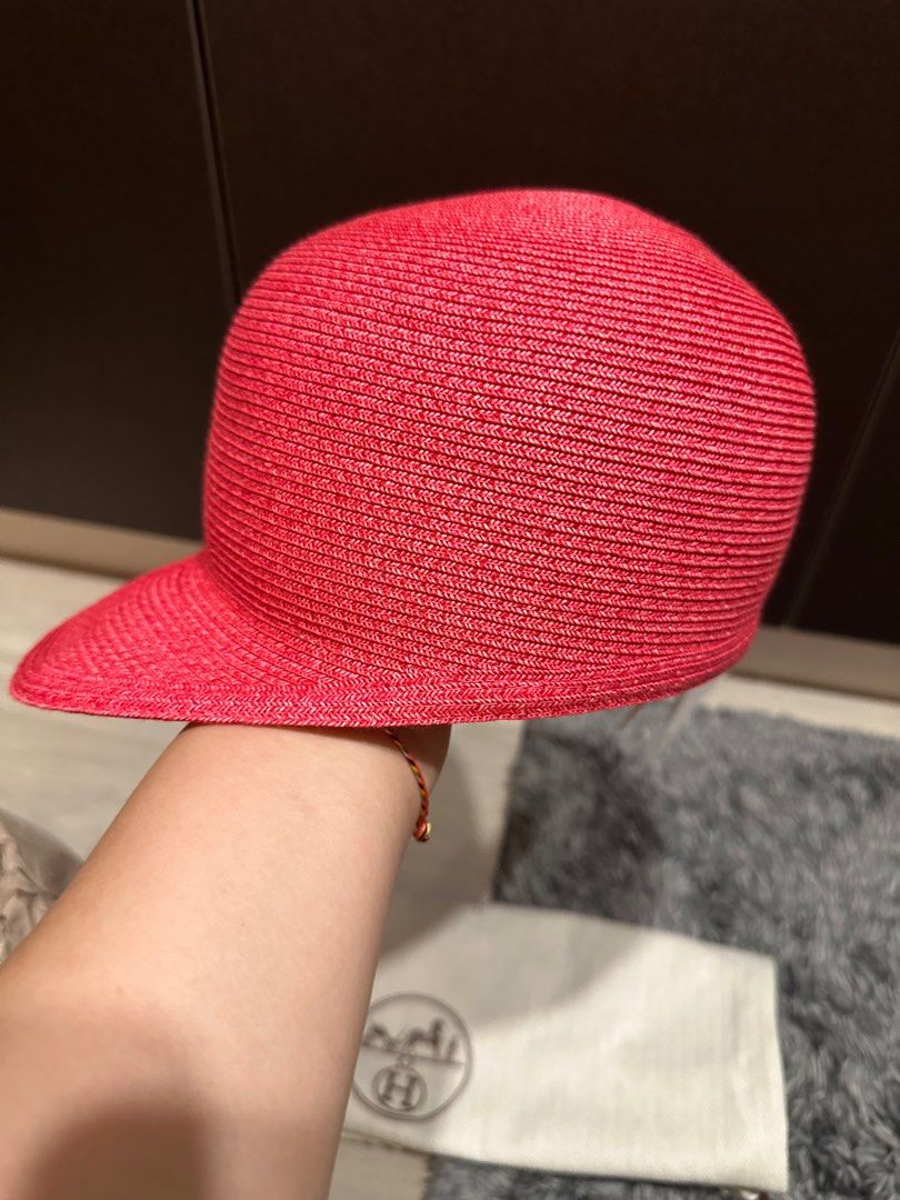 Hat (Category: Caps & Hats) located in Singapore. Submitted by fabulousone (Listing ID 1338080658, Image 3). Description: Brand new Beret Wicker Hat Only dust bag Size:57.