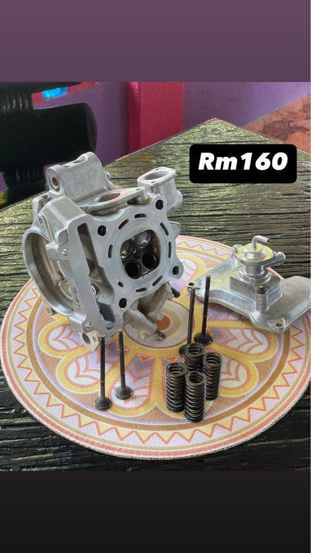 Head original lc135 complete, Motorbikes on Carousell