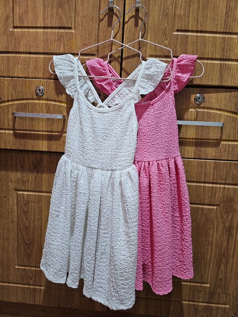 H&M toddler dress (Category: Babies & Kids Fashion) located in Makati City. Submitted by kalinea (Listing ID 1338117290, Image 2). Description: size: 1-2 yrs old.