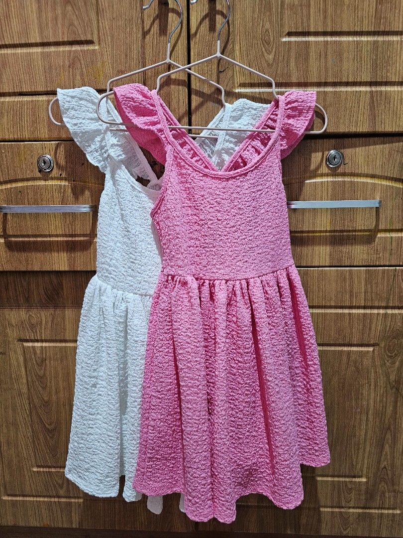 H&M toddler dress (Category: Babies & Kids Fashion) located in Makati City. Submitted by kalinea (Listing ID 1338117290, Image 1). Description: size: 1-2 yrs old.