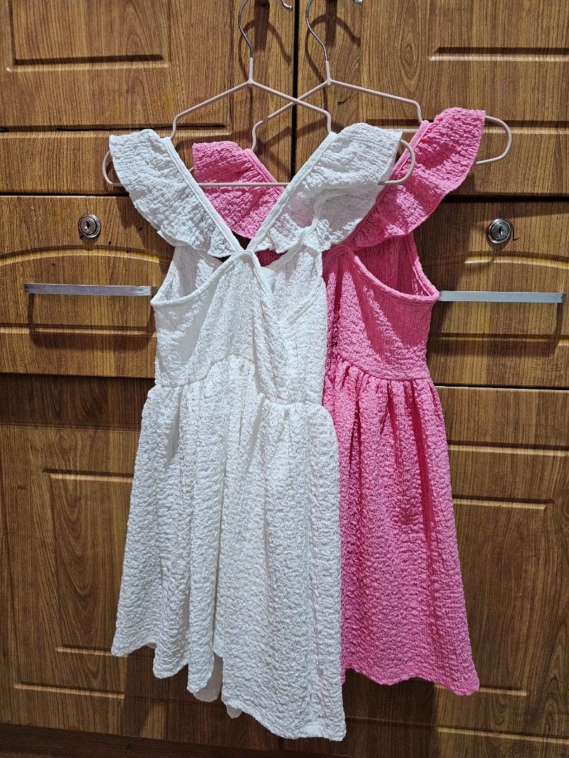 H&M toddler dress (Category: Babies & Kids Fashion) located in Makati City. Submitted by kalinea (Listing ID 1338117290, Image 3). Description: size: 1-2 yrs old.