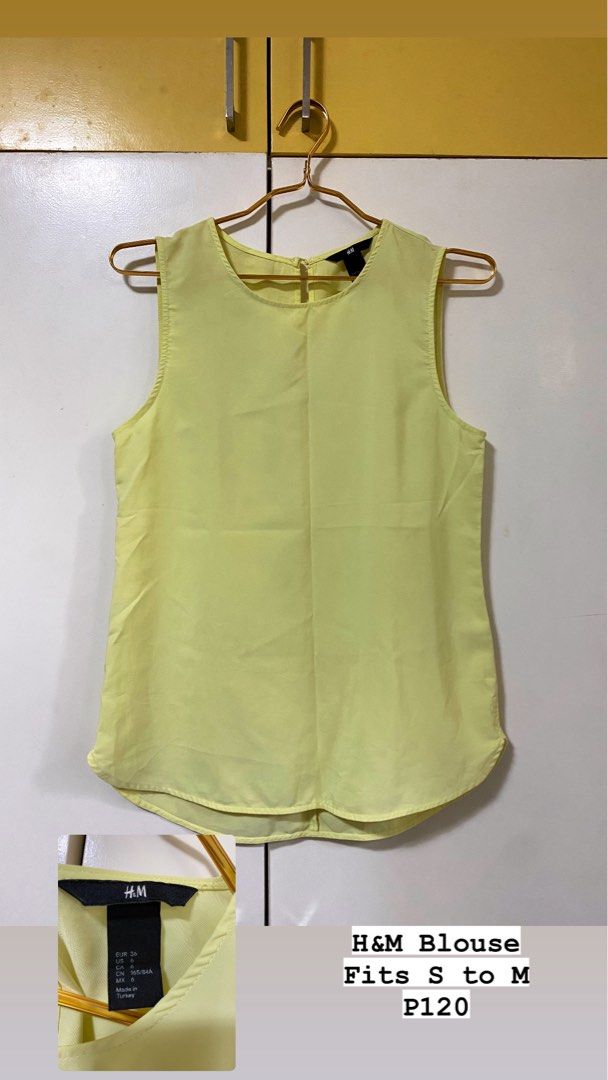 H&M Yellow Top (Category: Blouses) located in Pasig City. Submitted by espnyl07 (Listing ID 1337991493, Image 1). Description: Best fits Small to Medium.