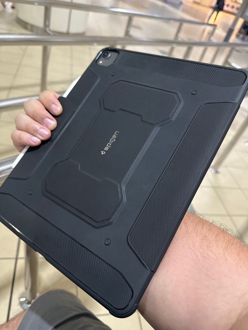iPad case (Category: Cases & Sleeves) located in Singapore. Submitted by ccywin (Listing ID 1338116829, Image 2). Description: .