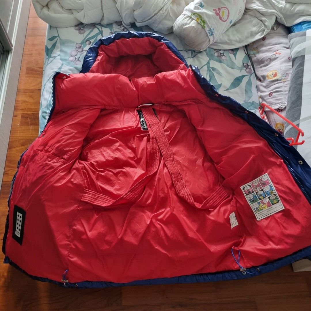 Jacket (light) (Category: Coats, Jackets and Outerwear) located in Singapore. Submitted by leoeve (Listing ID 1338023898, Image 2). Description: light jacket.