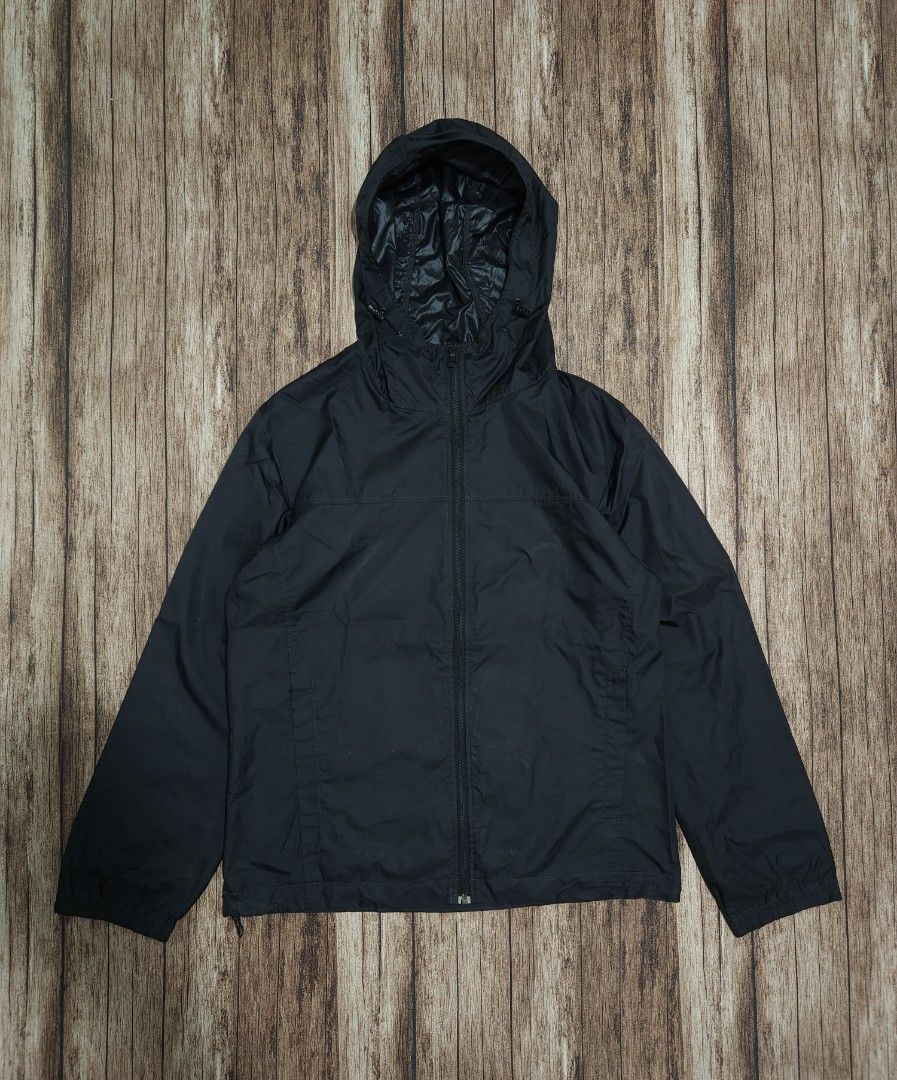 Jaket running uniqlo on sale