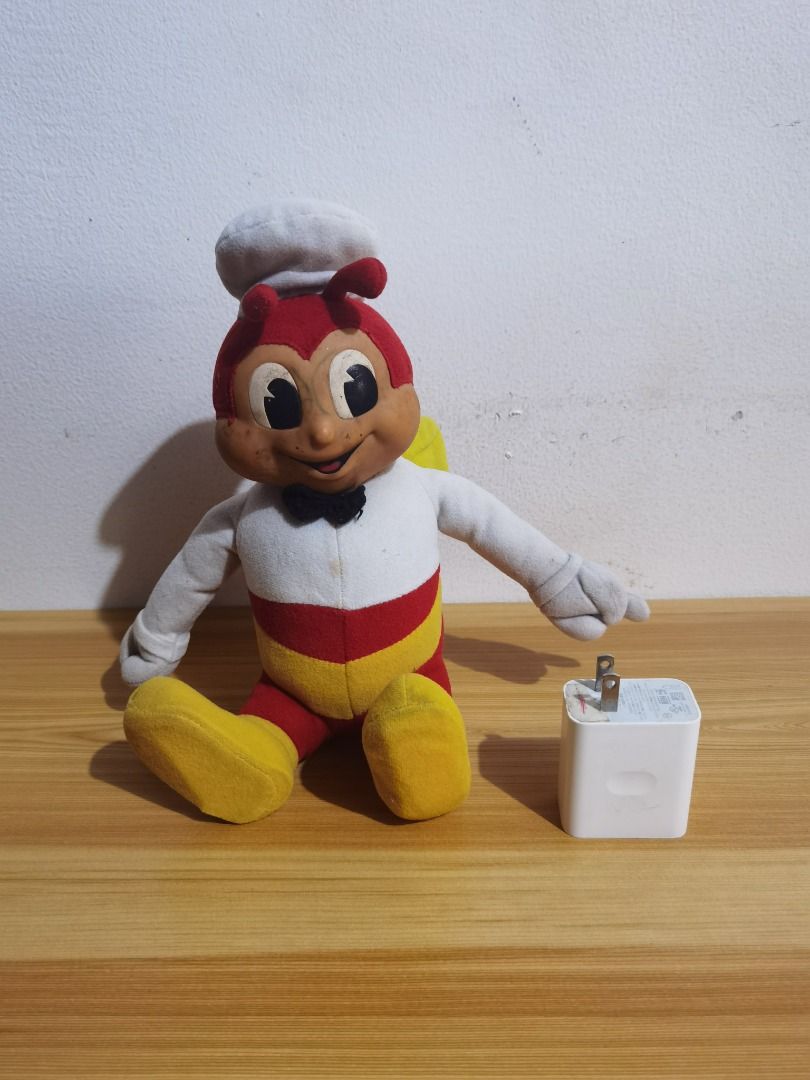 Jollibee Plush (Category: Plushies & Soft Toys) located in Taguig. Submitted by kalabasza (Listing ID 1337984185, Image 3). Description: 📌 This is a preloved item. Please manage your expectation. 📌 Actual item posted. 📌 Kayo na po bahalang humusga sa condition niya based on the pics. 😅 📌 Product Color may slightly vary due to Photographic Lighting. 📌 Location: Taguig 📌 MOP: GCash. Payment first before ship. 📌 MOD: LBC, GoGo or Lalamove. �