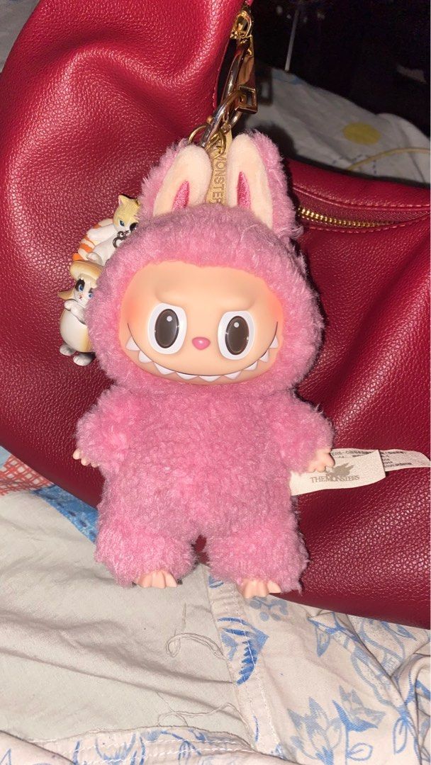 Labubu V1 Lychee Berry (Category: Designer & Blind Box Toys) located in Mandaluyong City. Submitted by royalk (Listing ID 1338068451, Image 2). Description: With box, card, and foil good as new 📍Mandaluyong .