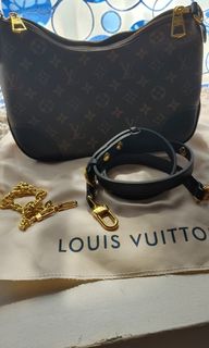 (Category: ) located in . Submitted by lilysluxurycollections (Listing ID 1337949909, Image 1). Description: .