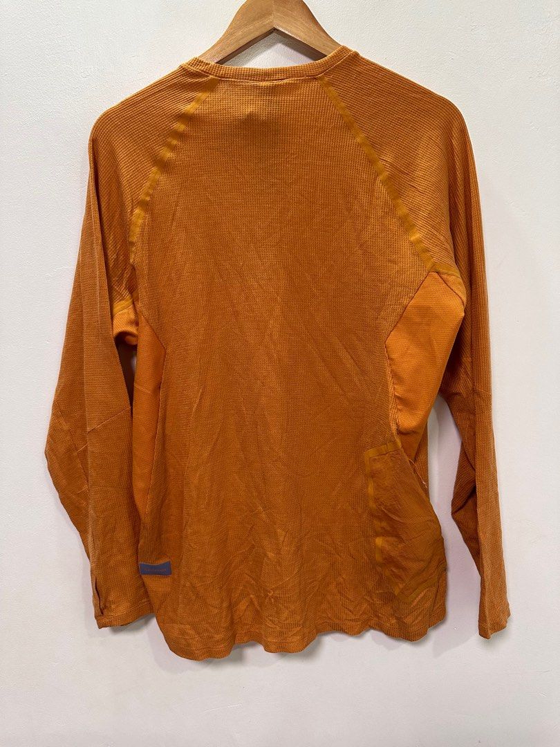 LULULEMON | Ventilated Hiking Longsleeve Shirt (Category: Activewear) located in Lapu Lapu. Submitted by nervecloset (Listing ID 1338085613, Image 2). Description: LULULEMON | Ventilated Hiking Longsleeve Shirt Medium on tag W = 20.6 inches L = 28 inches Excellent condition 1350 + sf.