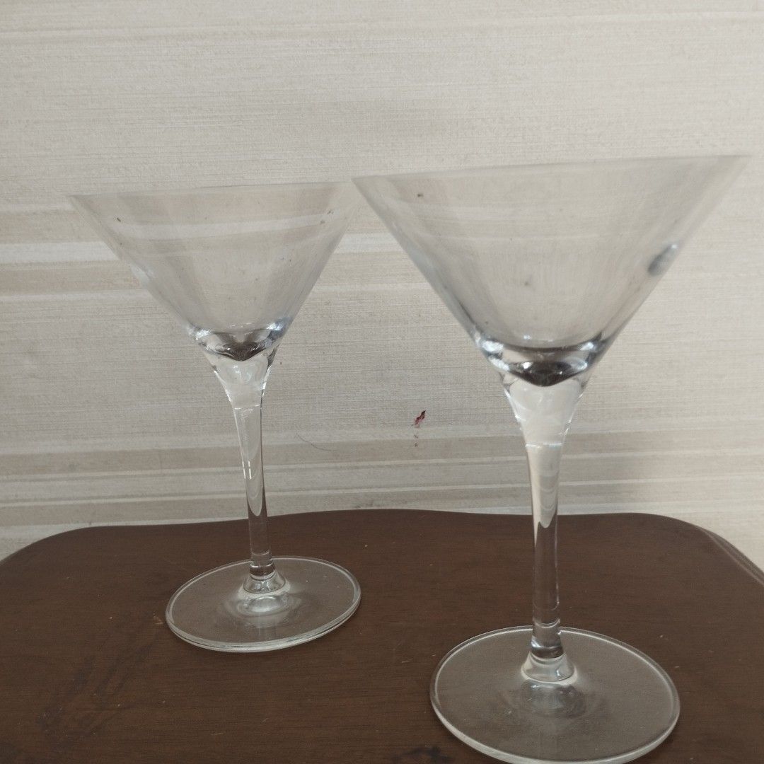 Martini Glass (Category: Other Kitchenware & Tableware) located in Caloocan City. Submitted by chonadura91470 (Listing ID 1337935221, Image 3). Description: lead free martini crystal glass.