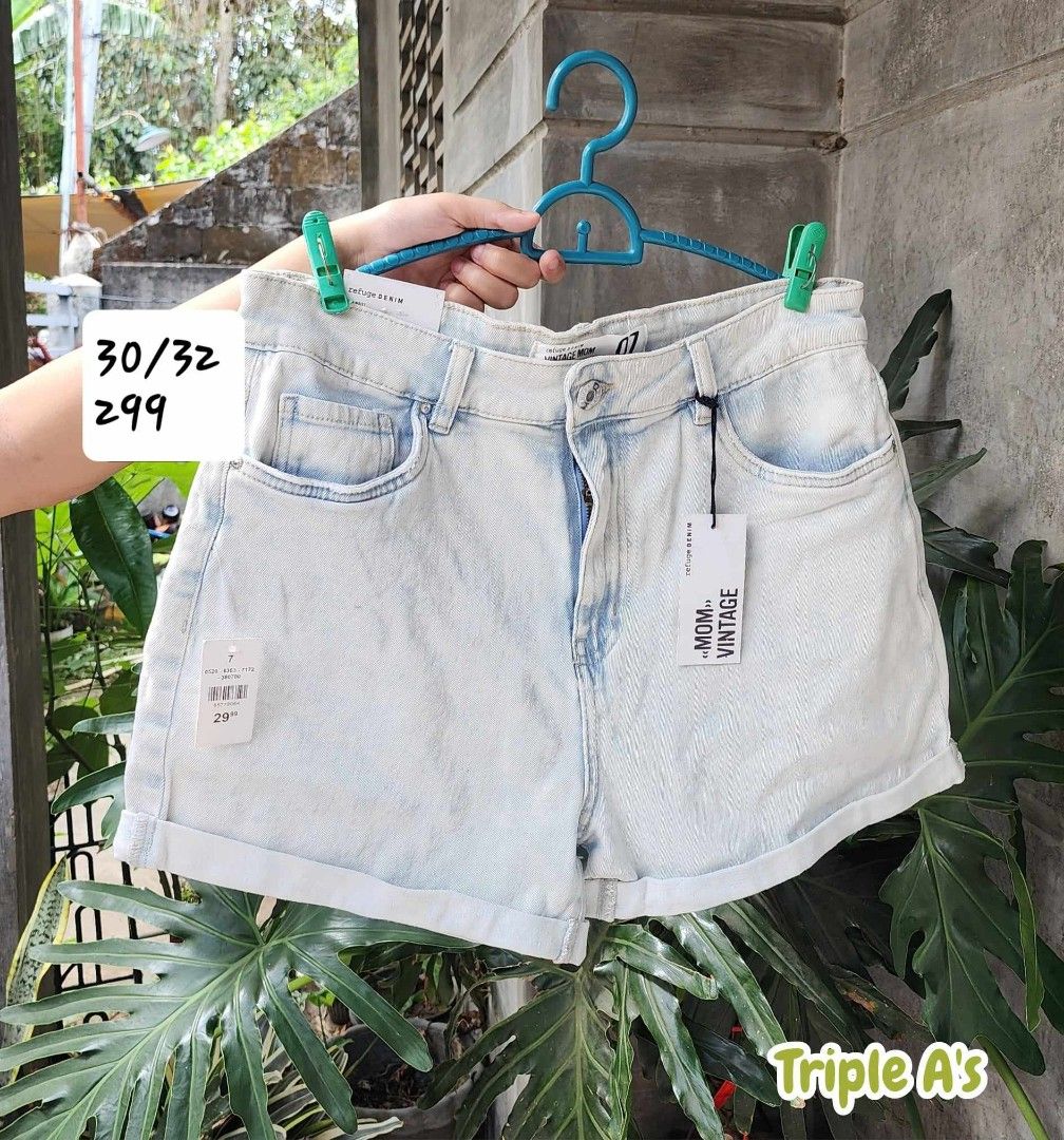 Mom's Jeans (Category: Shorts) located in Batangas. Submitted by jhanisssa29 (Listing ID 1337959357, Image 2). Description: ✅BRANDNEW❗BRANDNEW❗BRANDNEW❗ ✅Mom's Jeans Short 👉249 📍LOC:LIPA,CITY BATANGAS 📍MOP:GCASH 📍MOD:MEET UP LIPA/via JNT.