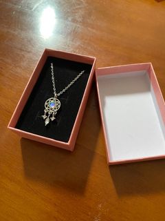 （分類：）位於 。 由 michaelchrollo 提交（商品編號 1337980926，圖片 1）。簡介： 。
