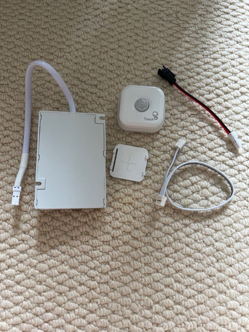 Motion Sensor (Category: Other Accessories) located in Singapore. Submitted by fiorelamour (Listing ID 1337979698, Image 1). Description: Bought for own house renovation but not suitable hence letting go..