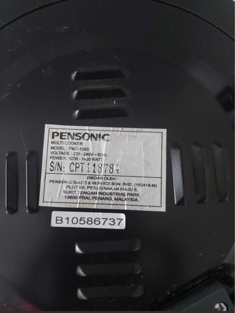 Multicooker (Category: Cookers) located in Kuala Lumpur. Submitted by lynnruz (Listing ID 1338030229, Image 3). Description: Brand Pensonic Condition 8/10 (ada kemek sikit pada tray pengukus) Price RM60.