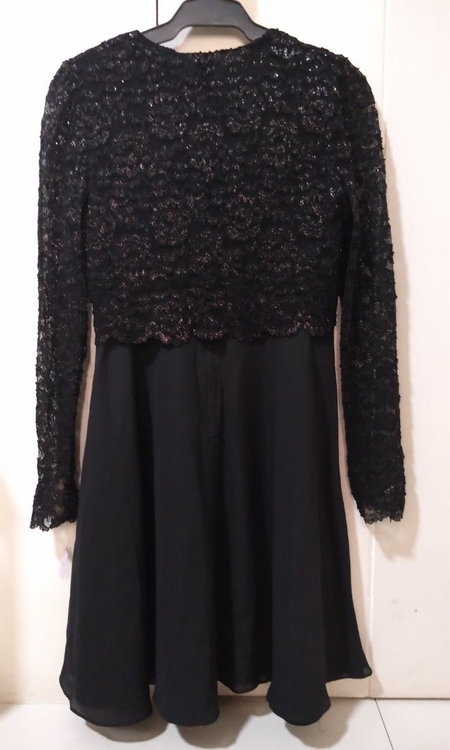 Night Way Collections Laced dress (Category: Evening dresses & gowns) located in Quezon City. Submitted by car03 (Listing ID 1337937705, Image 3). Description: long sleeves laced dress black color never been used.