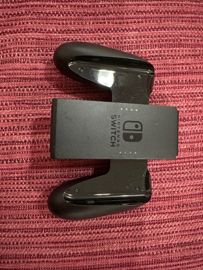 Nintendo Switch Joycon Grip (Category: Controllers) located in Quezon City. Submitted by rese_sells (Listing ID 1338012140, Image 3). Description: GCASH ONLY! .