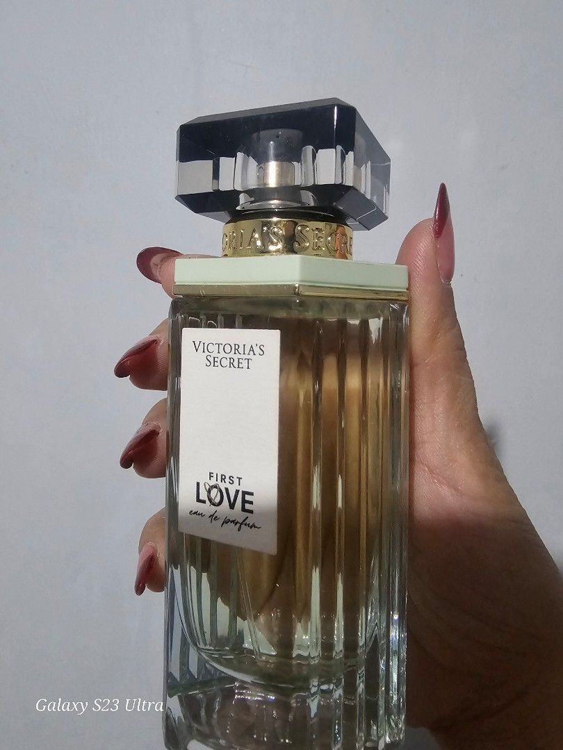 Original Victoria secret first love (Category: Fragrance & Deodorants) located in Manila. Submitted by sereenity (Listing ID 1338086853, Image 1). Description: sprayed few times Lang. selling because na triggered allergy rhinitis ko lately.