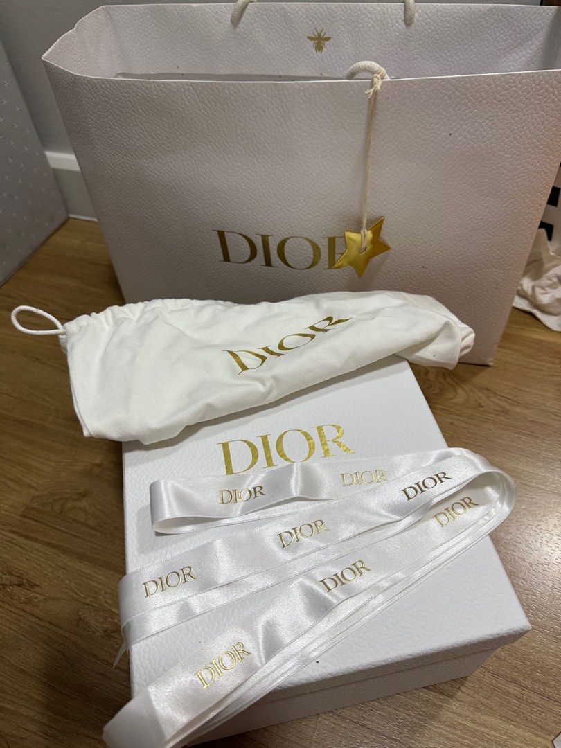 Paperbags, box all original (Category: Luxury Accessories) located in Manila. Submitted by beverlyduque (Listing ID 1338108278, Image 2). Description: .