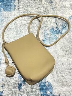 (Kategori: ) berada di . Dikirim oleh preloved.please (ID iklan 1338112290, Gambar 1). Deskripsi: .
