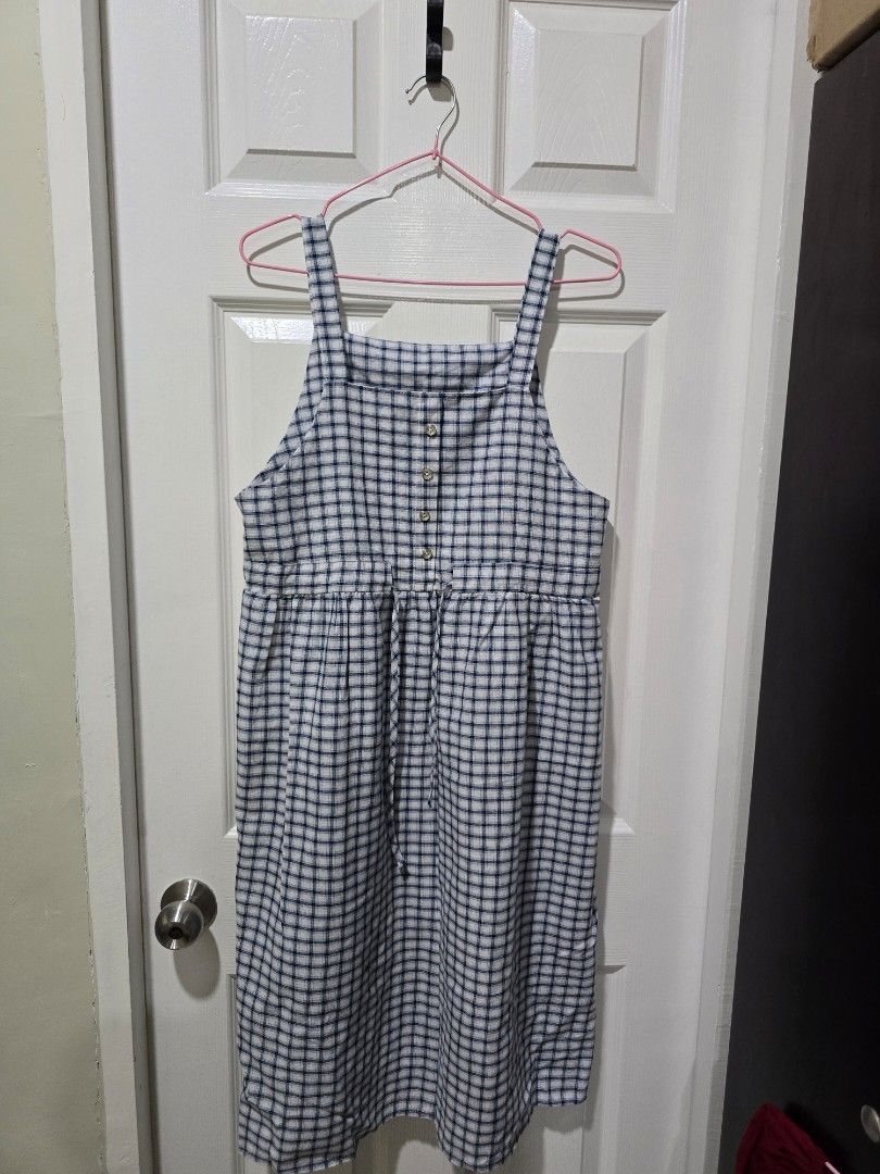 Plaid Checkered Light Blue White Dress (Category: Dresses) located in Mandaluyong City. Submitted by 91reneluv (Listing ID 1338035254, Image 1). Description: M-L Non-Stretchable No WW photos.