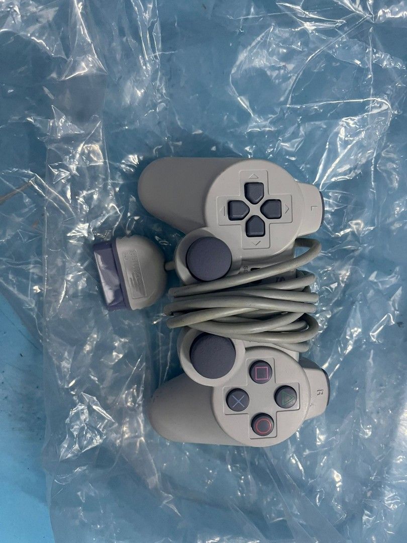 PS2 Controller (Category: Controllers) located in Singapore. Submitted by amarandagardens (Listing ID 1337967262, Image 2). Description: 3rd party well used 5sgd used 20sgd like new 30sgd.