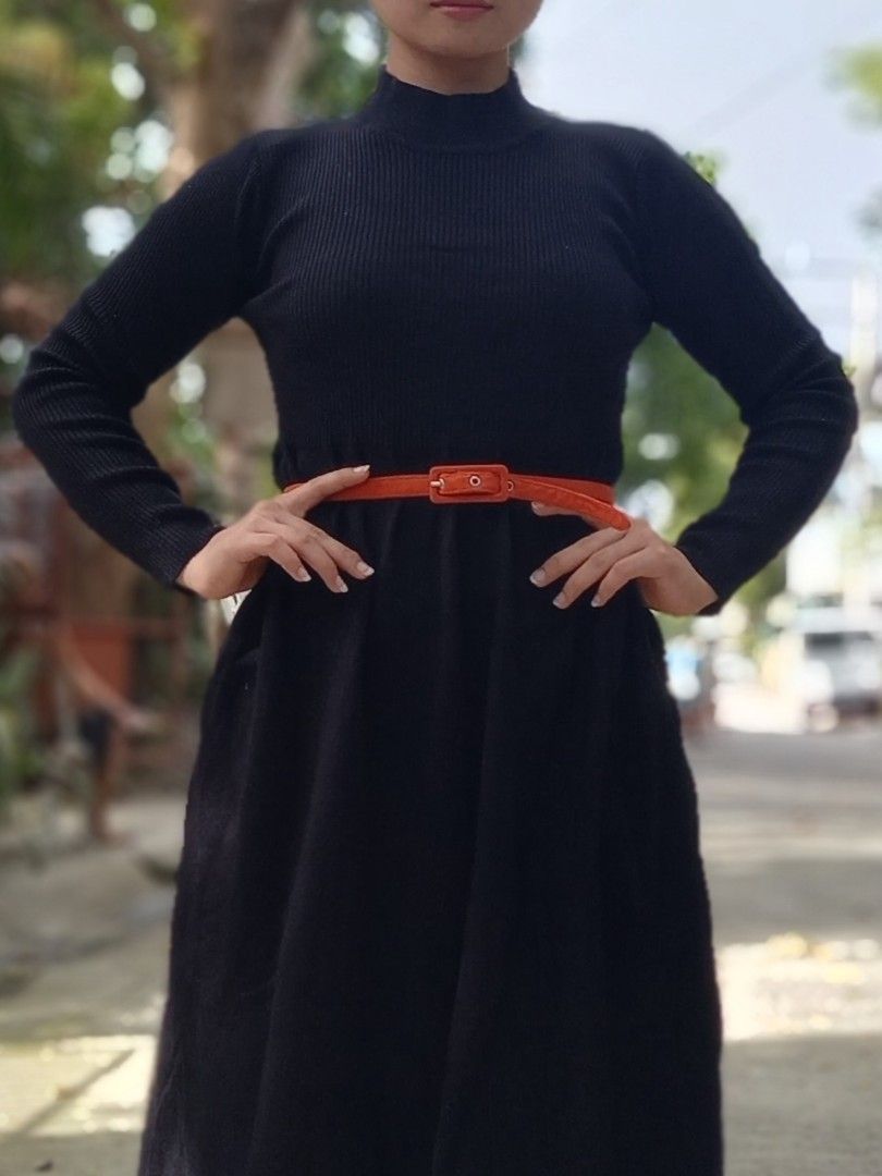 Ribbed Cotton Turtleneck Midi Dress (Category: Dresses) located in Cabuyao City. Submitted by thewardrobearchives (Listing ID 1338012533, Image 2). Description: - Belt not included - Perfect for office wear - Perfect for inner wear sa trench coats - Very soft and stretchable Clothing Notes: ▪︎This is PRELOVED. ▪︎Items are already washed but you may wash it again for safety purposes. ▪︎Items have no issues otherwise, stated. ▪︎The color may vary d