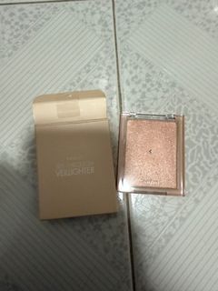 （分類：）位於 。 由 kooyiyi 提交（商品編號 1337994598，圖片 1）。簡介： 。