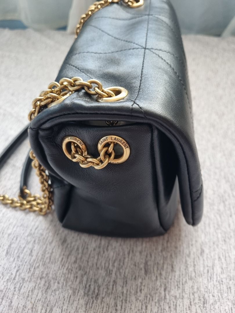 Saint Laurent JAMIE 4.3 small (Category: Luxury Bags & Wallets) located in Bayombong. Submitted by _treasuretrove (Listing ID 1337947188, Image 3). Description: Soft nappa bag Light and compact Adjustable sliding strap Bronze toned hardware Flap closure Very chick and pretty! .
