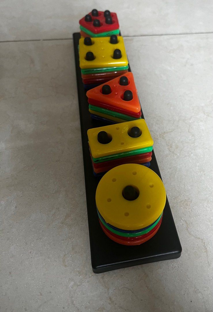 Shape sorting （分類：嬰兒玩具）位於 Hong Kong。 由 athi01 提交（商品編號 1337985429，圖片 2）。簡介： 。