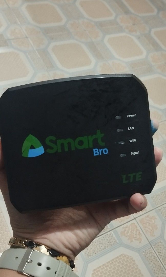 smart bro prepaid wifi broadband (Category: Looking For) located in Manila. Submitted by chin.11 (Listing ID 1338041175, Image 1). Description: hindi gaano nagamit may wifi na kasi, hindi pa open-line, wala ng sim. price negotiable.