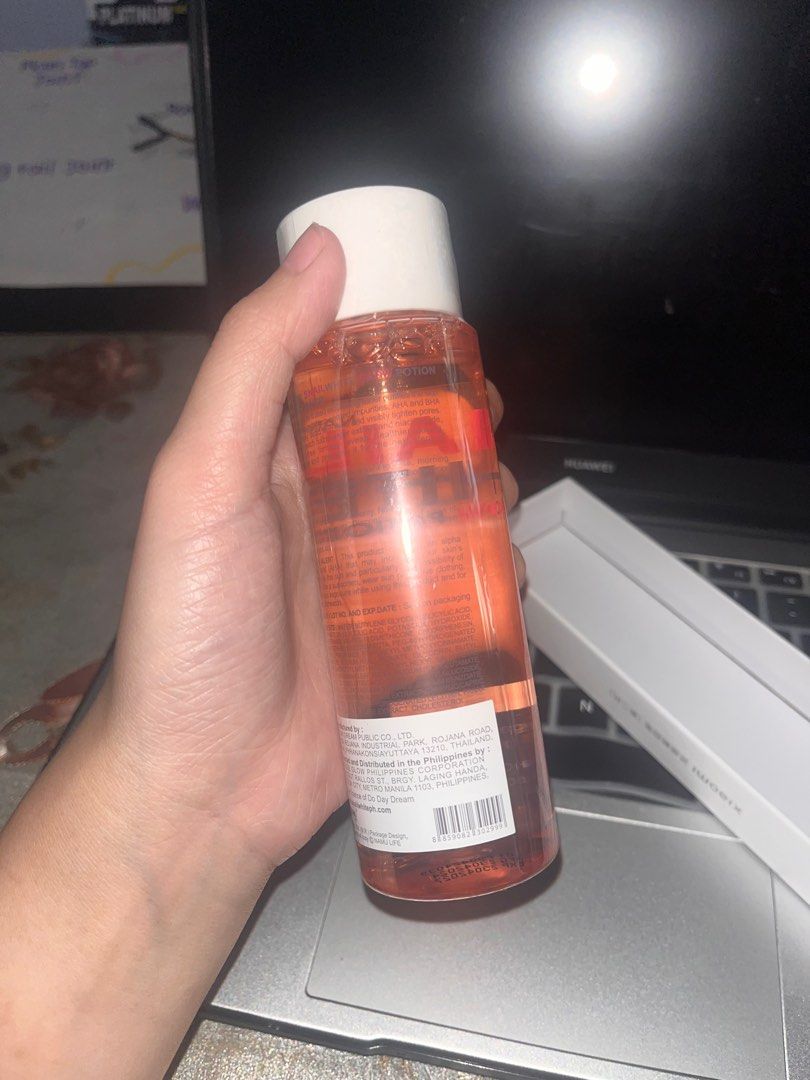 Snail White Toner (Category: Face Care) located in Tanauan. Submitted by decluttering_mythings (Listing ID 1337966389, Image 2). Description: Never been used! Sealed pa. Rfs: Change of skincare.