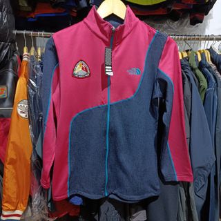 (Kategori: ) berada di . Dikirim oleh haloha.thrift (ID iklan 1338068820, Gambar 1). Deskripsi: .