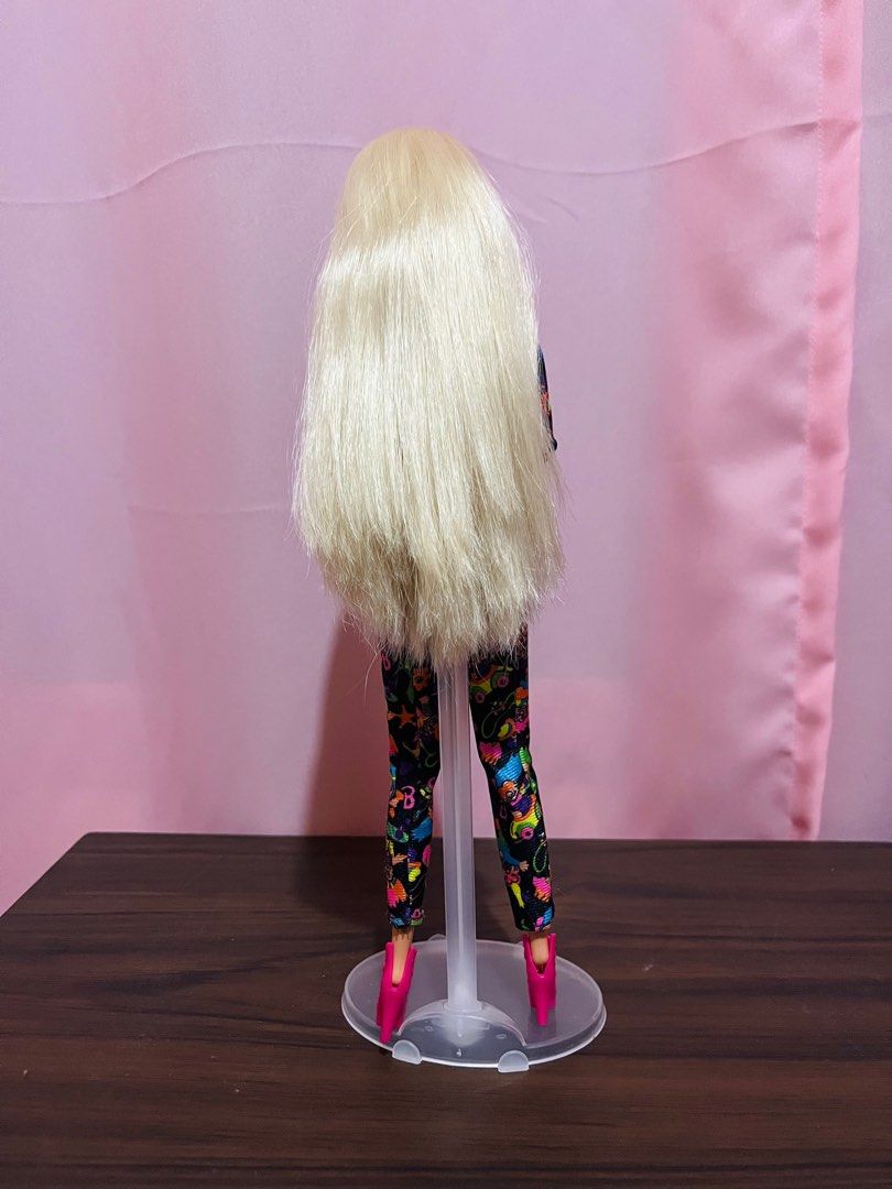 Trolls Barbie (Category: Toys & Games) located in Legazpi City. Submitted by pink_moonlight (Listing ID 1338115162, Image 3). Description: .