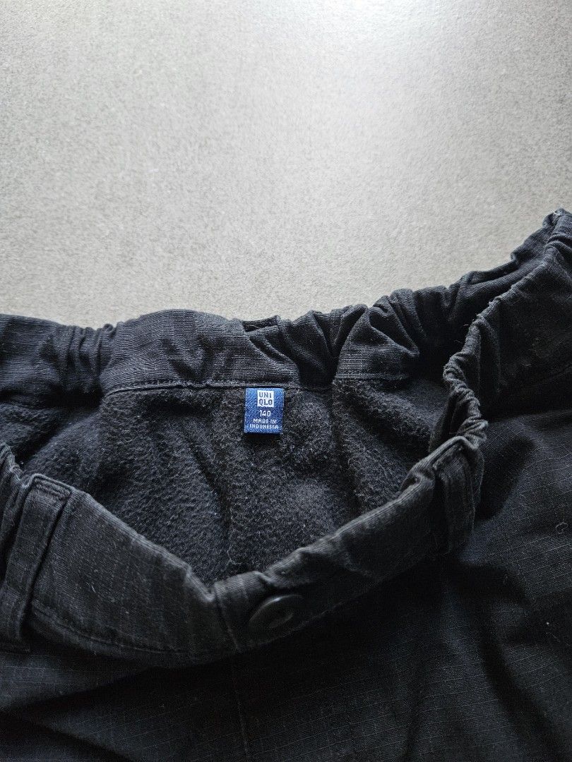 Uniqlo Boys Warm Lined Pants (Category: Babies & Kids Fashion) located in Batangas. Submitted by bashiewhite (Listing ID 1337988311, Image 3). Description: Uniqlo boys warm lined pants Size 140 Used twice only for overseas travel Ideal for cold weather RFS: Outgrown.