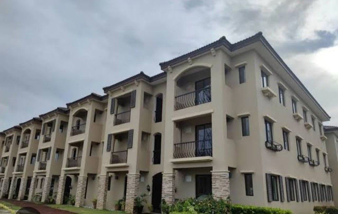 Valenza Mansions for Sale (Category: Apartments & Condos) located in Muntinlupa City. Submitted by irene.andersen (Listing ID 1337935263, Image 1). Description: Valenza Mansion is a series of condominium inside Valenza Crownasia in Nuvali area. This master piece is located across Solenad 1 and Vista Mall. This specific unit is brand new and located at the ground floor. Its a 1 bedroom, with 1 toilet and bath, dining area, living room, laundry are
