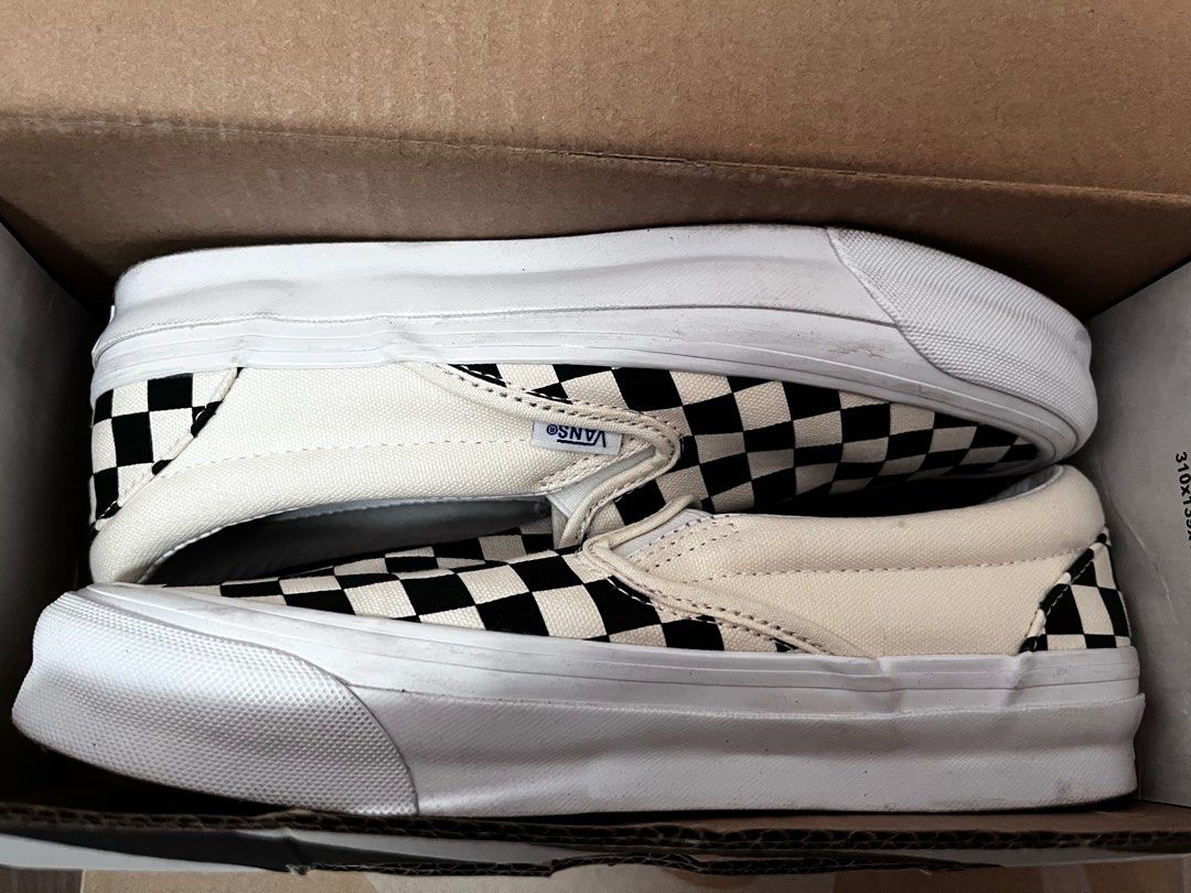 Slip on vans size 7 top