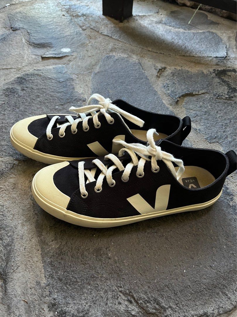 Veja Wata II Low Canvas Sneakers (Category: Sneakers) located in Angeles City. Submitted by endzn (Listing ID 1337934745, Image 1). Description: SCAN THROUGH ALL PICTURES TO SEE DETAILS :)) - authentic (bought in Zalora) - no box - worn thrice - rfs: small .