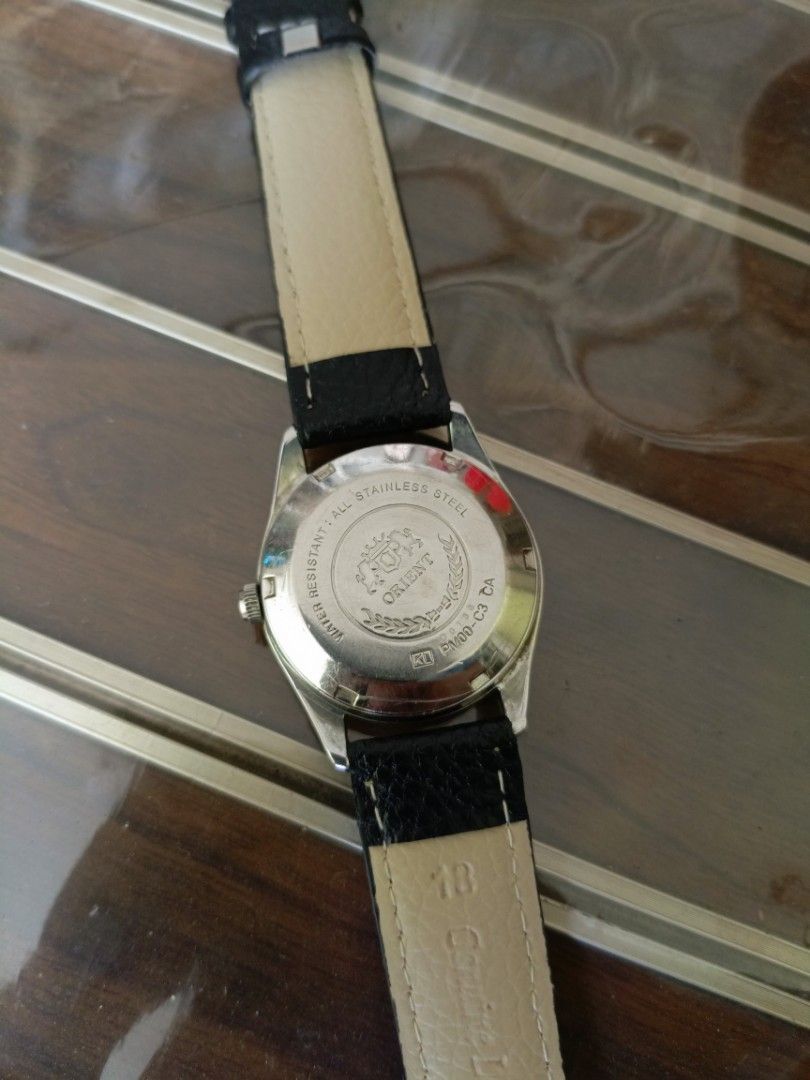 Vintage Orient automatic watch (Category: Men's Watches) located in Paranaque City. Submitted by timeforus (Listing ID 1337970494, Image 2). Description: in good working condition..