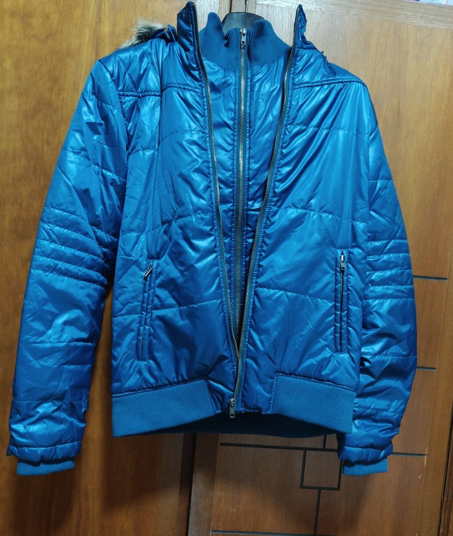 Winter Jacket (Category: Coats, Jackets and Outerwear) located in Singapore. Submitted by cheez1060434 (Listing ID 1338007201, Image 2). Description: womens winter coats Fuzzy Trim Hooded Zipper Padded Coat lightweight jacket, double layered Unisex Adult Brand: COLDWEAR.