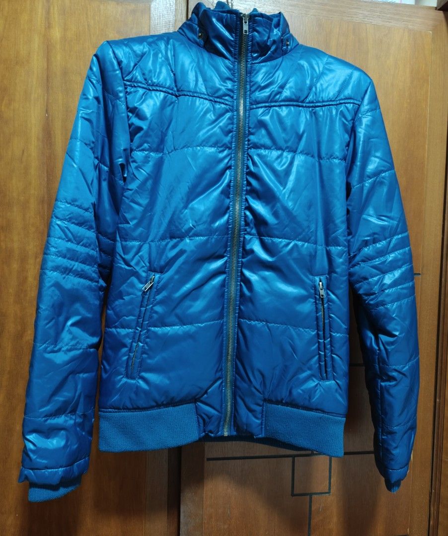 Winter Jacket (Category: Coats, Jackets and Outerwear) located in Singapore. Submitted by cheez1060434 (Listing ID 1338007201, Image 3). Description: womens winter coats Fuzzy Trim Hooded Zipper Padded Coat lightweight jacket, double layered Unisex Adult Brand: COLDWEAR.