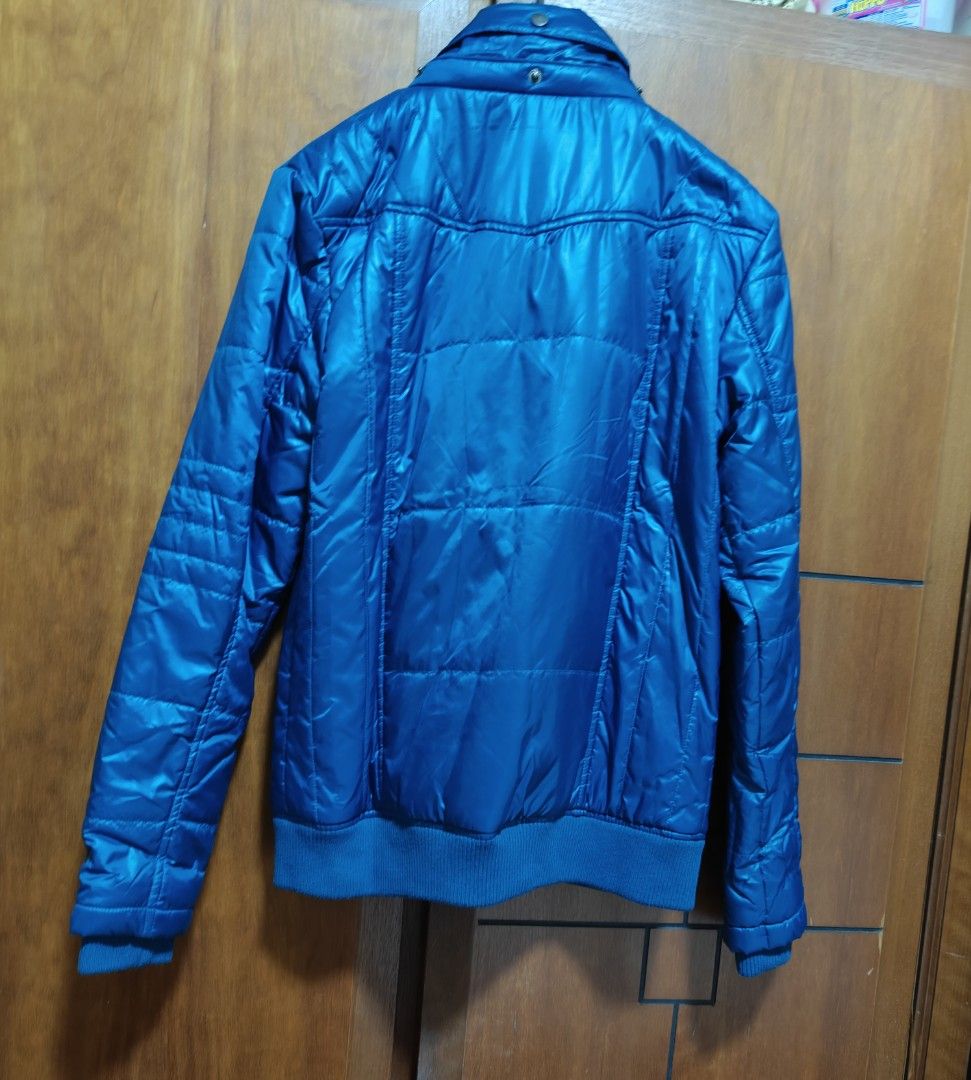 Winter Jacket (Category: Coats, Jackets and Outerwear) located in Singapore. Submitted by cheez1060434 (Listing ID 1338007201, Image 4). Description: womens winter coats Fuzzy Trim Hooded Zipper Padded Coat lightweight jacket, double layered Unisex Adult Brand: COLDWEAR.